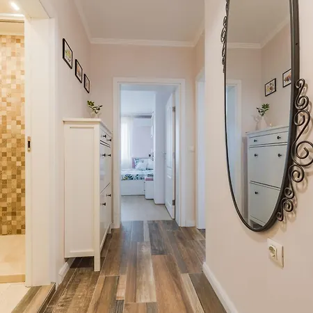 Foodie 2br близо до центъра