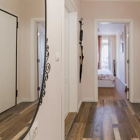 Foodie 2br близо до центъра * 瓦爾納