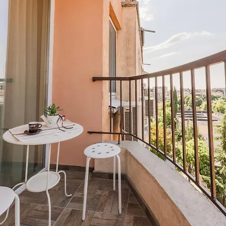 Foodie 2br близо до центъра 公寓