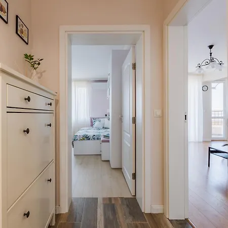 Foodie 2br близо до центъра 바르나