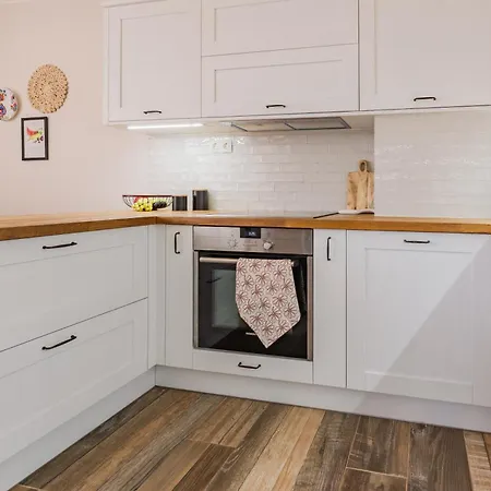 Foodie 2br близо до центъра 바르나