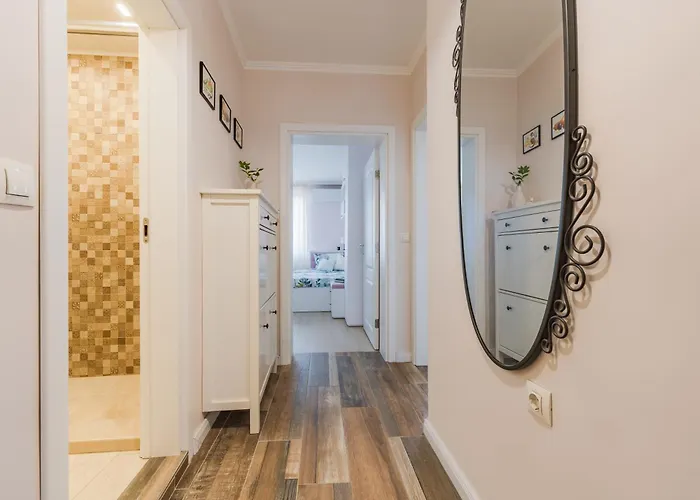 Foodie 2br близо до центъра