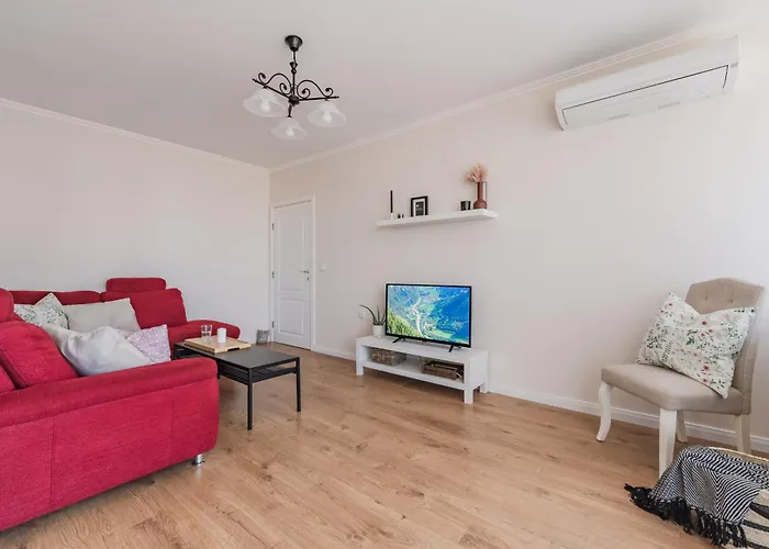 Foodie 2br близо до центъра Apartment