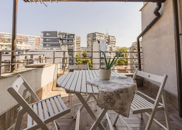 Foodie 2br близо до центъра Varna