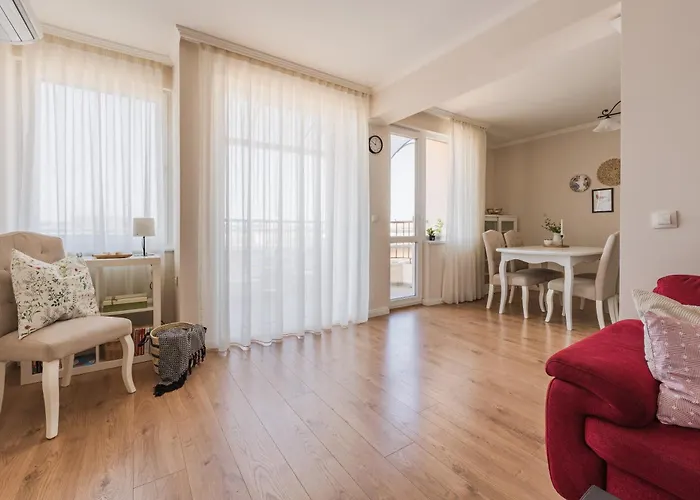 Apartment Foodie 2br близо до центъра Varna